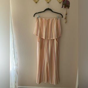 NWOT, Bebop Size M strapless jumpsuit with ruffled top and pockets. Very cute!